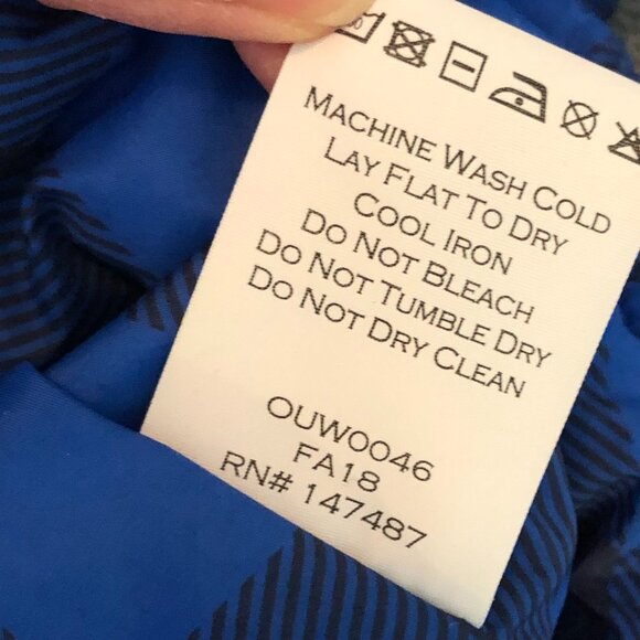 Draper James Navy & Blue Buffalo Check Scalloped Hem Puffer Vest - Academia - Picture 8 of 8